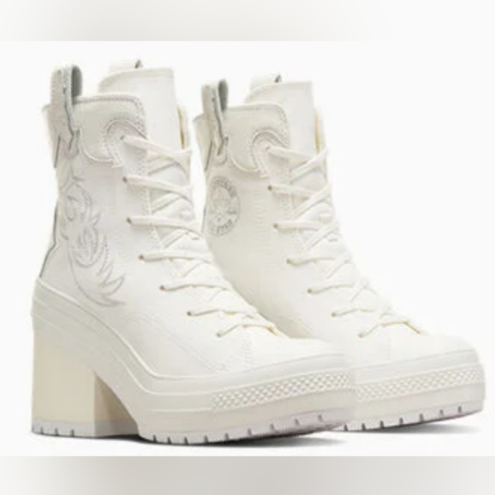 Converse Women's Chuck 70 De Luxe Heel Western Embroidered. 7.5 - Picture 2 of 15